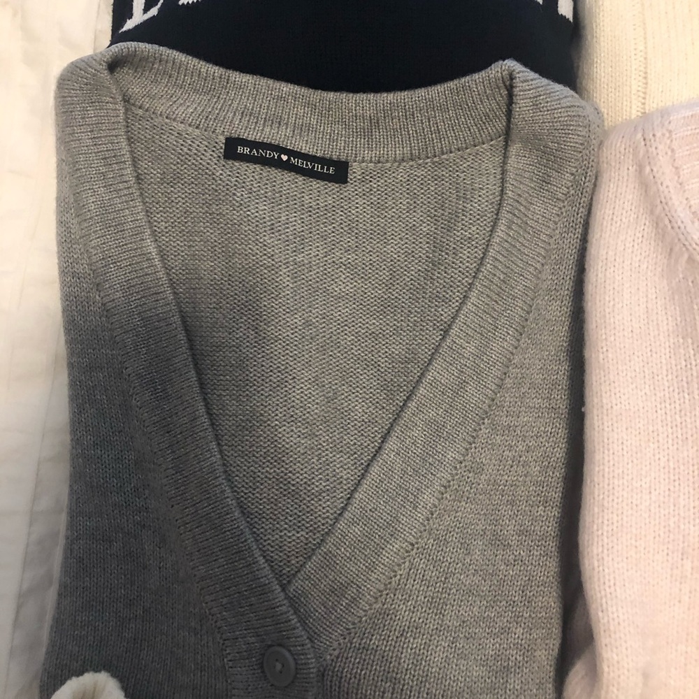 Sweatshirts🤍 - Picture 6 of 9